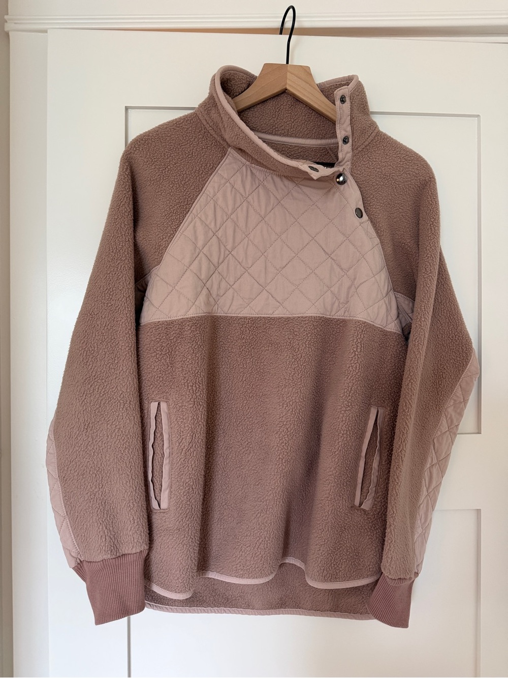 Abercrombie & Fitch Quilted Fleece Snap Pullover